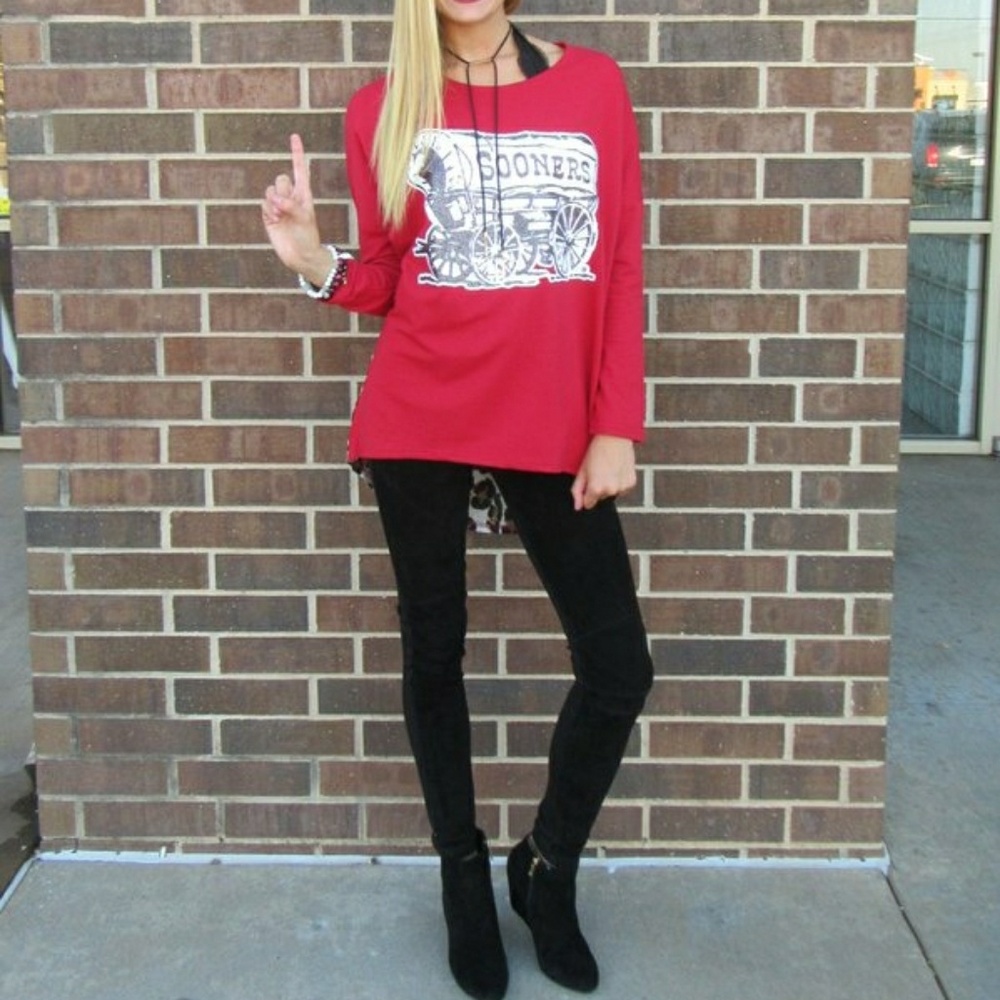 Gameday Couture Women’s OU Leopard Piko Top